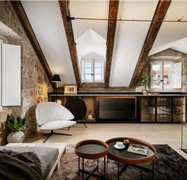 Luxury 3 Bedroom Villa with Jacuzzi, Sauna and Gym in Dubrovnik Old Town, Sleeps 6